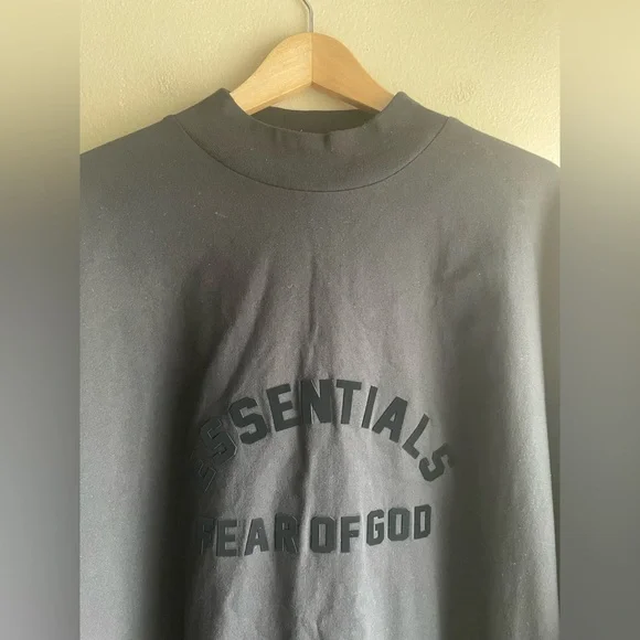 NEW Essential Fear Of God Men Black Thick Shirt Size Large - Picture 2 of 14